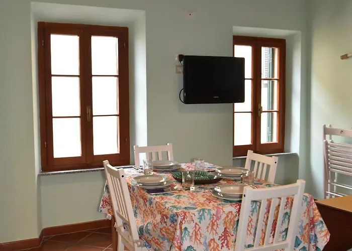 Il Vicolo - Caratteristico E Centralissimo Trilocale Vicino Al Mare דירה