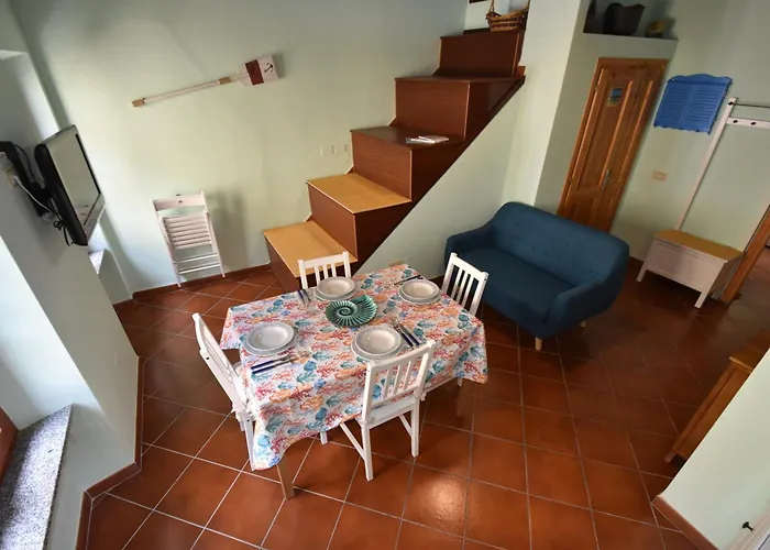 Il Vicolo - Caratteristico E Centralissimo Trilocale Vicino Al Mare * Marina di Campo